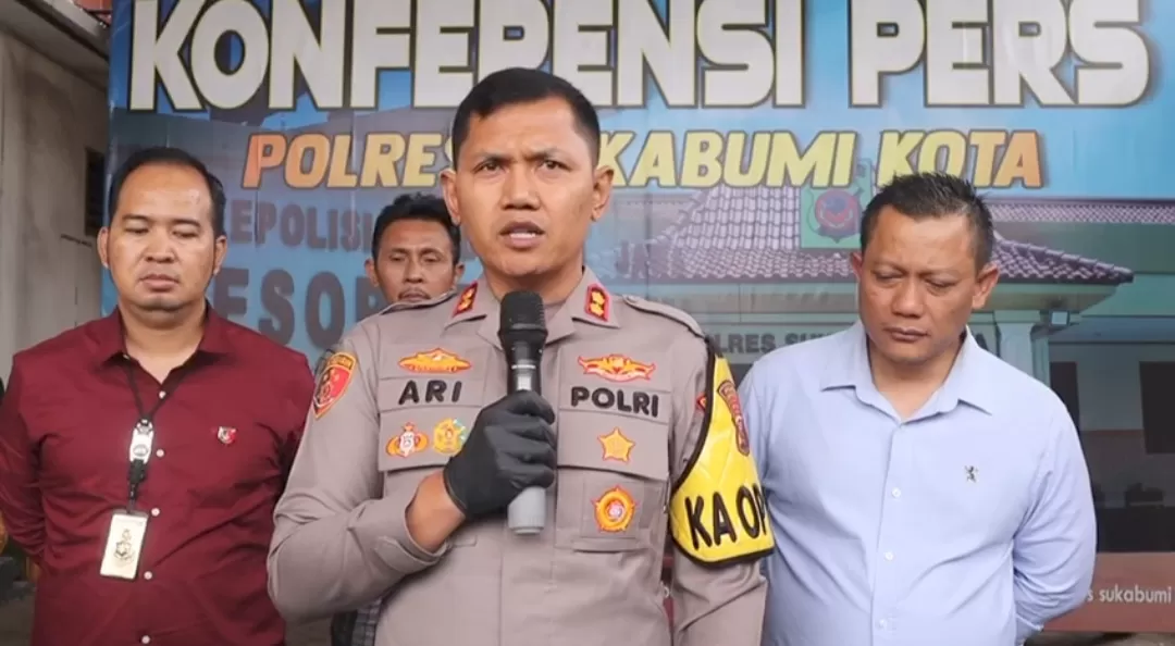 Kapolres Sukabumi Kota AKBP Ari Setyawan Wibowo ungkap kasus rudapaksa gadis di bawah umur (TatarMedia.ID - Rapik Utama)