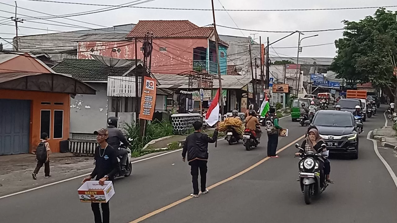 Galang donasi bela Palestina warga Karangtengah Gunungpuyuh Sukabumi  (TatarMedia.ID - Rapik Utama)