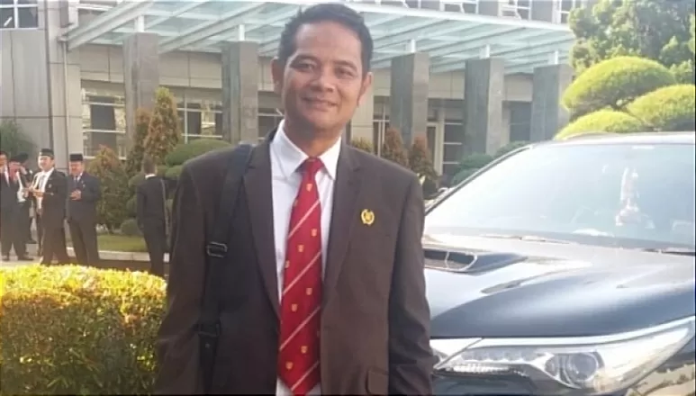 Yudi Suryadikrama Wakil Ketua DPRD Kabupaten Sukabumi sekaligus Koordinator Komisi I akan tindak lanjuti permasalahan kasus perceraian  yang menimpa warga kurang mampu diminta bayar Rp 6 juta (TatafMedia.ID )