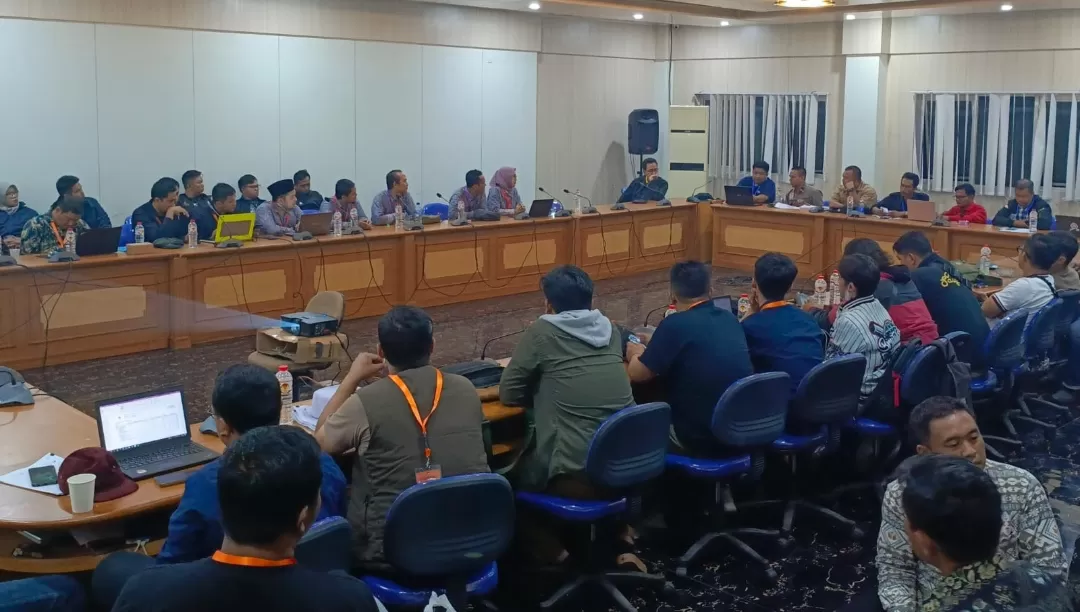 Pleno rekapitulasi penghitungan suara Pemilu 2024 tingkat kabupaten Sukabumi (TatarMedia.ID - Rapik Utama)