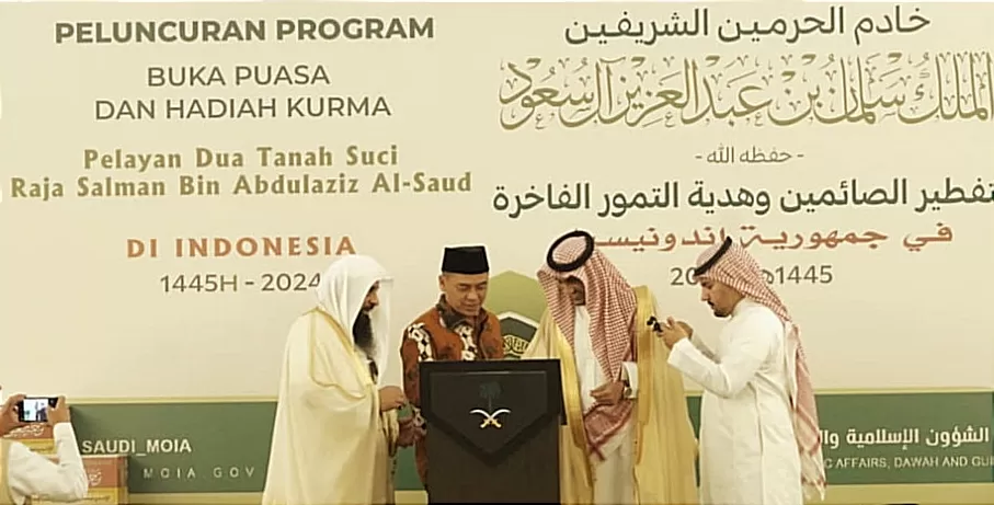 Program Buka Puasa dan Hadiah Kurma Ramadan 1445 H Bagi Warga Indonesia dari Raja Salman Arab Saudi (Dok : Kemenag)