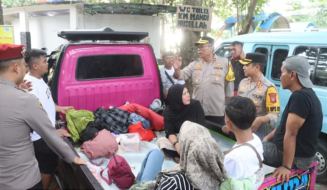 Tradisi unik piknik pakai pickup di Sukabumi  (TatarMedia.ID - Rudi Imelda)