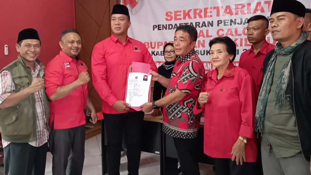 Sirojudin resmi mendapatkan diri sebagai bakal calon Bupati/ Wakil Bupati Sukabumi dari PDI Perjuangan di Pilkada Kabupaten Sukabumi 2024 (TatarMedia.ID - Rapik Utama)