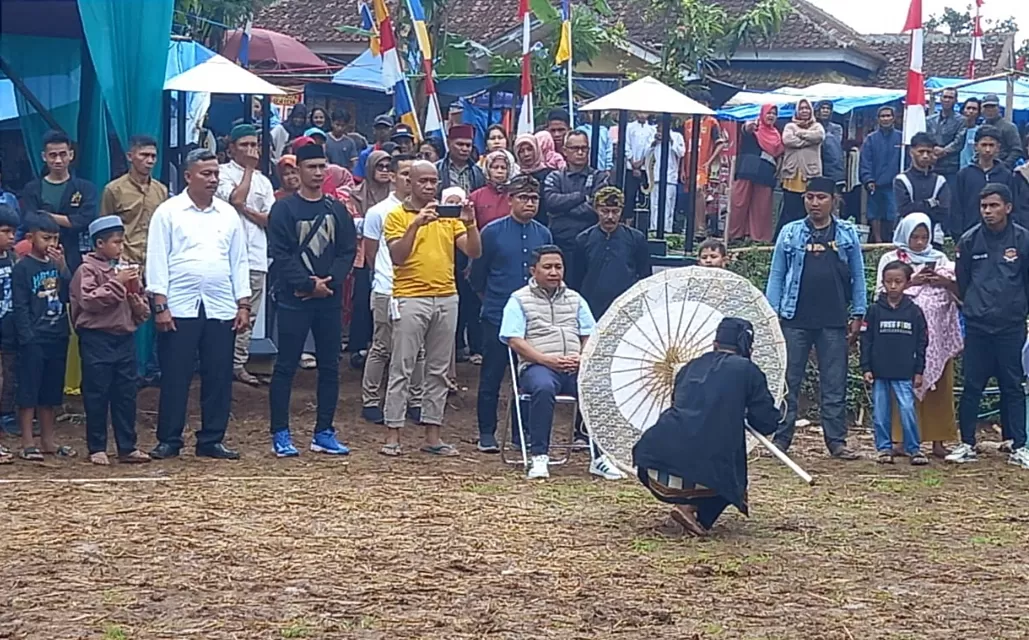 Kehadiran Andreas di Milangkala Kampung Budaya Cirawa Nyalindung  (Rapik Utama )
