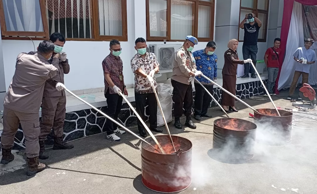 Pemusnahan Sabu Ganja dan Obat Terlarang Periode April - September 2024 Kabupaten Sukabumi  (Rapik Utama)