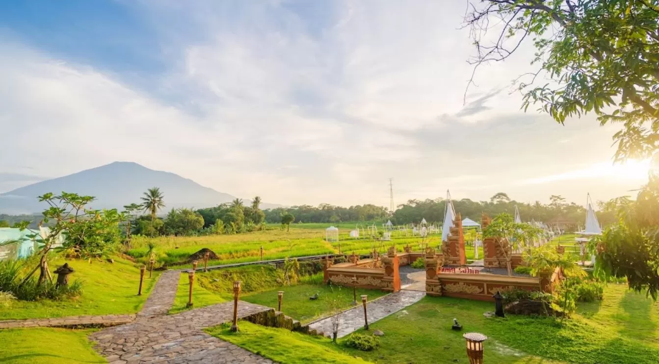 Kampung Sabin khas pulau Dewata di Cirebon 