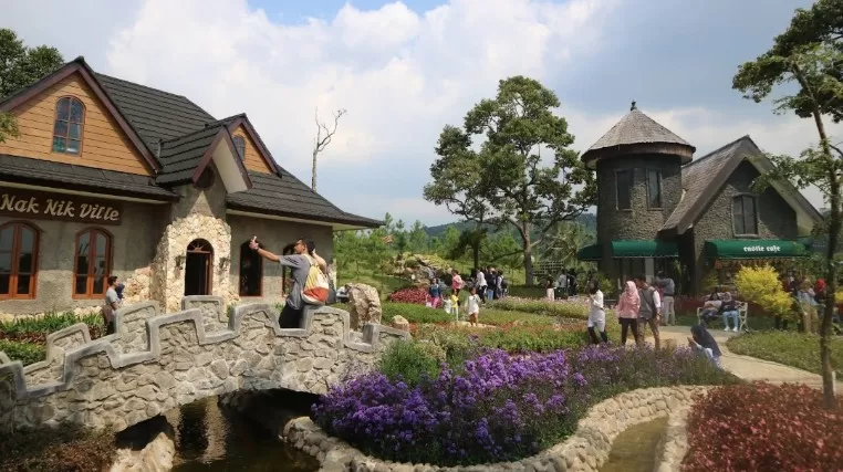 Wisata di Puncak  (Reza Archi)