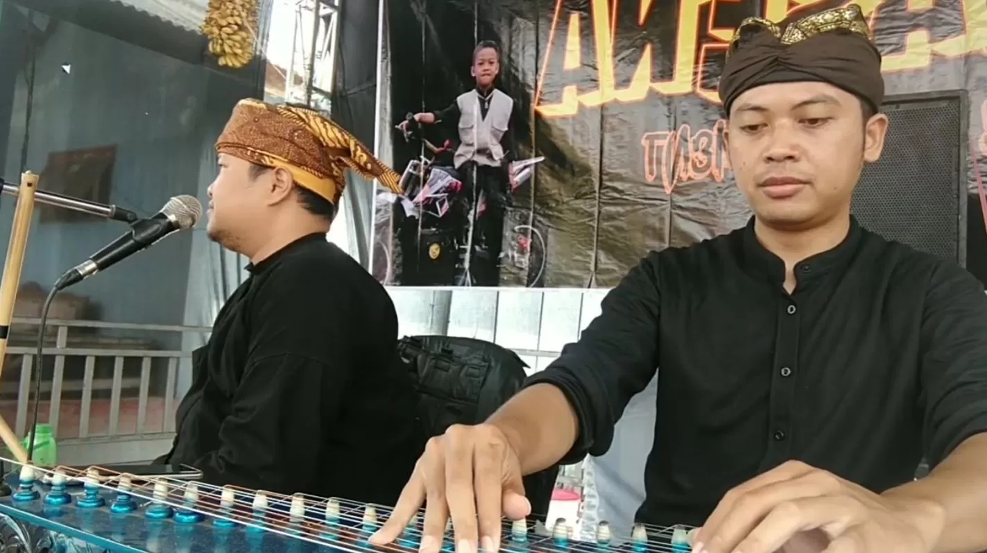 Kacapi Sunda - Kang Yoan Channel