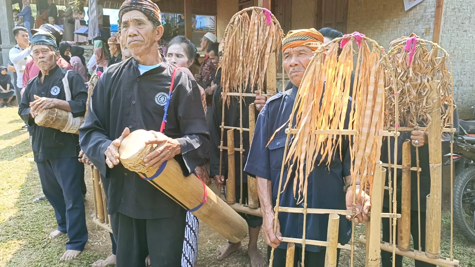 Salah satu desa adat Sunda (TatarMedia.ID - Rapik Utama)