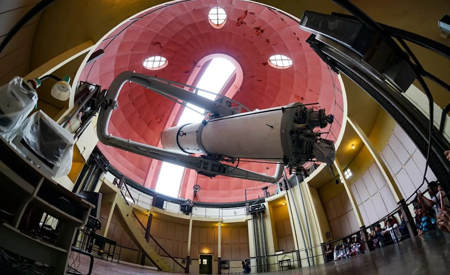 Observatorium Bosscha (Foto : Isman Junian)
