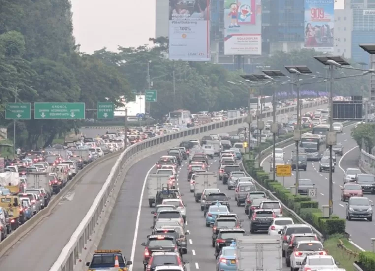 Hindari macet pada liburan natal dan tahun baru dengan menerapkan beberapa trik jitu ini. (Foto Rayydark Via pixabay.com/)