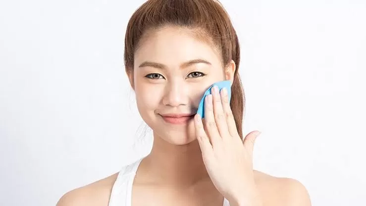 Kesal dengan kulit berminyak yang buat wajah makin tak enak dipandang? Simak cara mengatasinya di sini! (Garnier) (Puspitawati )