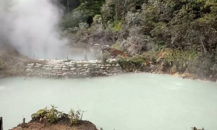 Kawah Darajat merupakan salah satu destinasi wisata alam yang menakjubkan di Garut (De Java) (Foto: Puspitawati )