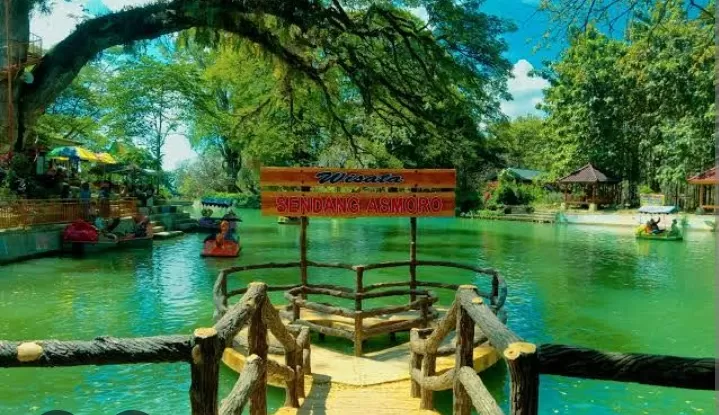 Sendang Asmoro Park adalah destinasi wisata yang cocok, untuk menghabiskan waktu bersama keluarga. (Memorandum) (Puspitawati )