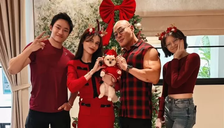 Yuk ketahui deretan artis tanah air yang miliki hati mulia dengan adopsi anak. (Instagram) (Puspitawati )