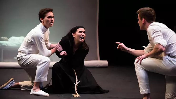 Membangun karakter dalam dunia akting adalah proses yang kreatif dan membutuhkan ketelitian. Lalu Apa Saja yang Perlu Diperhatikan? Simak Ulasan Ini. (Superprof) (Puspitawati)