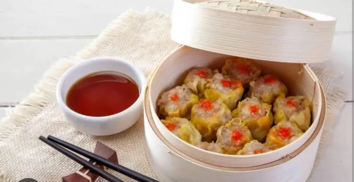 Mau bikin dimsum di rumah, tapi bingung caranya? Yuk simak ulasan berikut ini. (Finna Food) (Puspitawati )