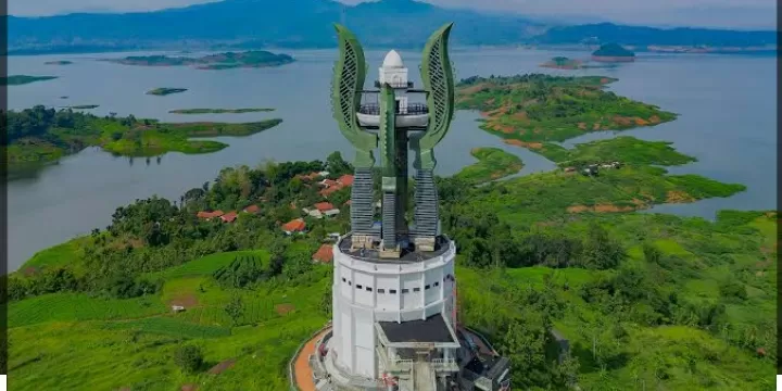 Menilik Keseruan Berlibur di Menara Kujang Sepasang (tiketcom) (Puspitawati )