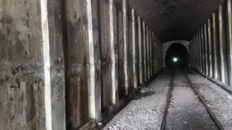 Terowongan Lampegan adalah salah satu urban legend kota cianjur (travelista) (Puspitawati )