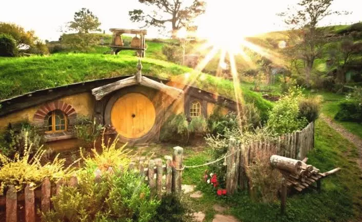 Hobbiton Lembang (Tokopedia) (Puspitawati )