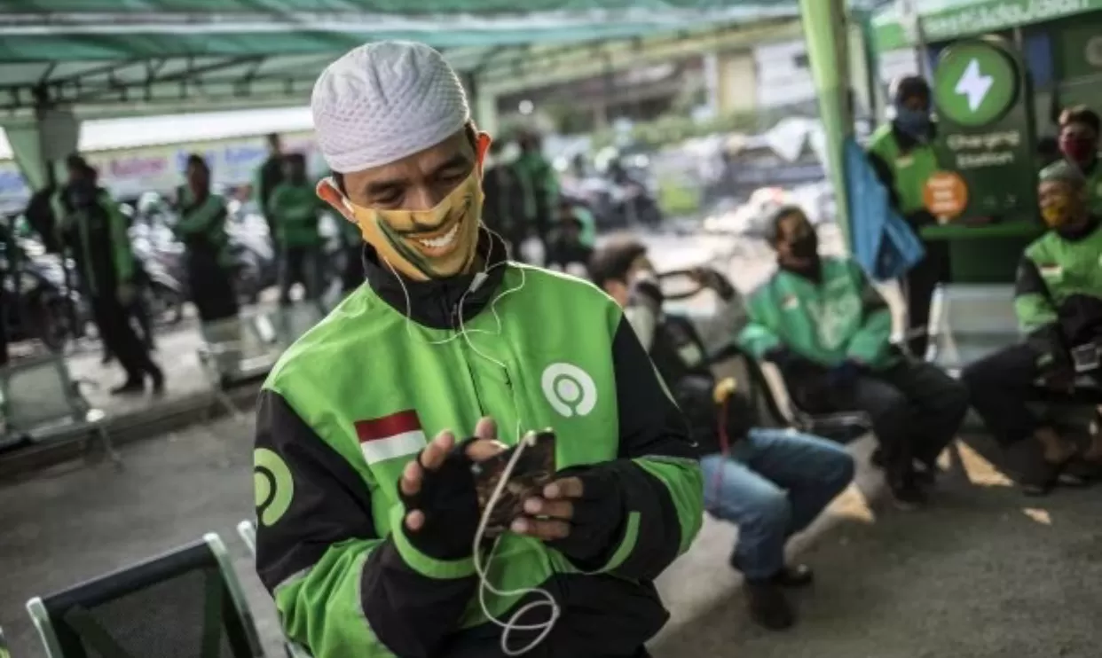 THR Gojek Cair (katadata) (puspitawati )