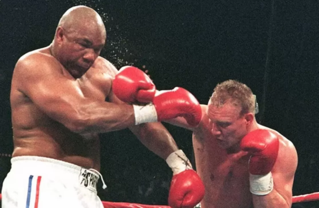 George Foreman, sang legenda tinju kelas berat (JOHN GURZINSKI / AFP) (puspitawati )