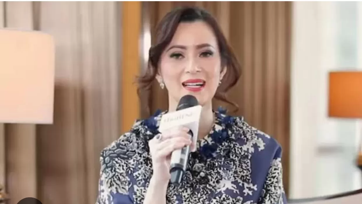 mengenal Alexandra Askandar (puspitawati)