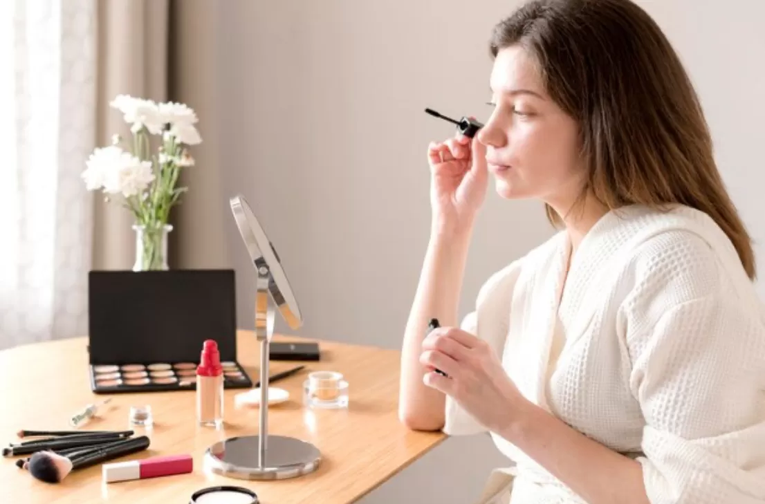 tips makeup anti ngecrack saat lebaran (freepik) (puspitawati )