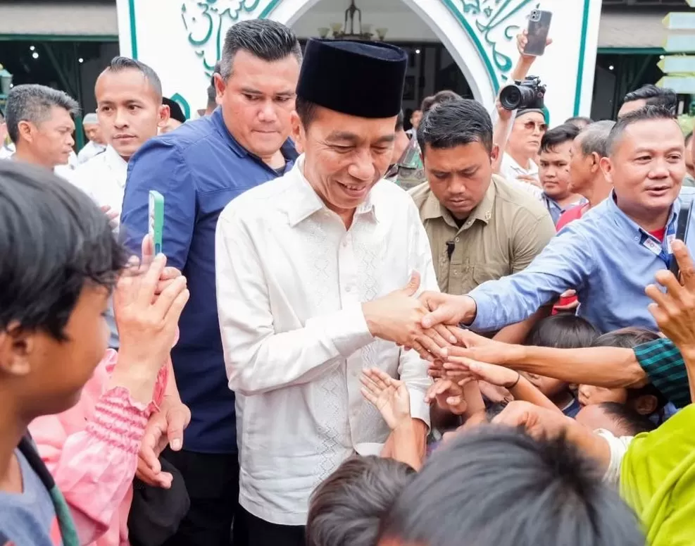 Jokowi Buka Suara soal Foto Ijazah dan Kacamata: "Oh, Itu Sudah Pecah"