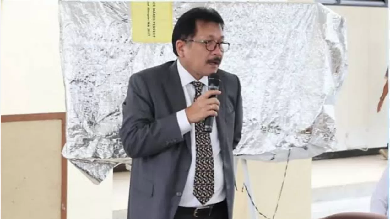 mengenal Zarof Ricar  (puspita )