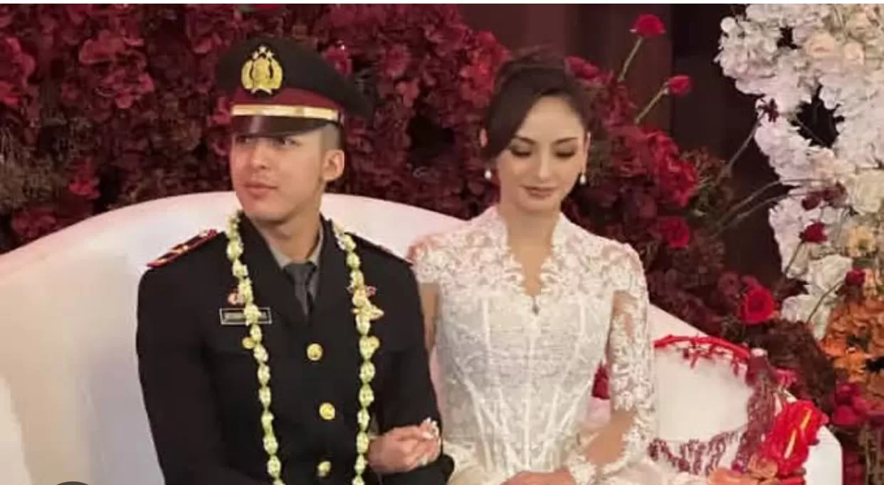 Valerie Tifanka dan Andhika menikah penuh khidmat  dengan mengusung dua tema  (puspita )