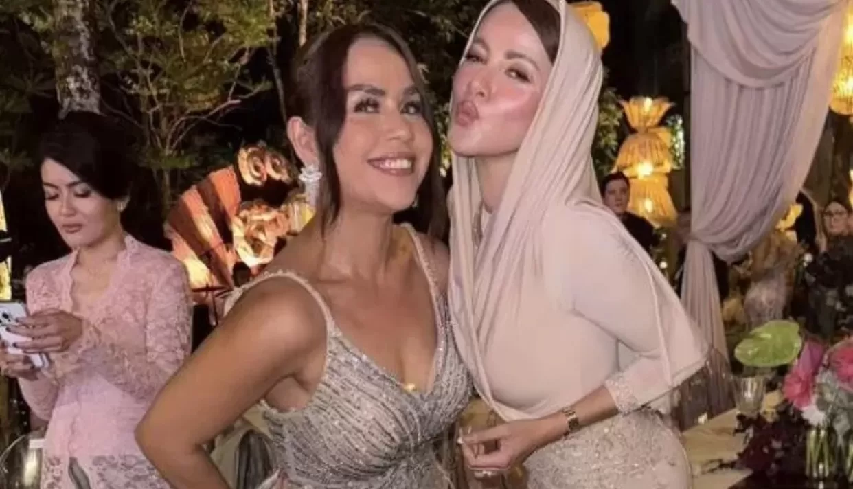 olla ramlan kenakan hijab unik di pernikahan luna maya  (puspita)