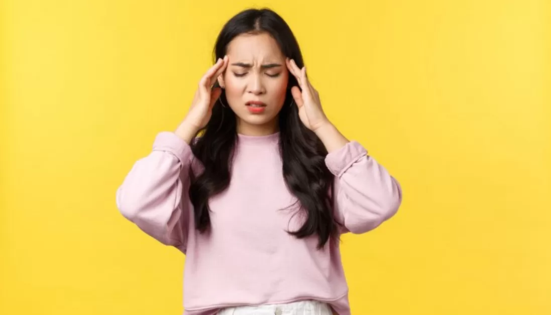 5 cara atasi sakit kepala (freepik) (puspita)
