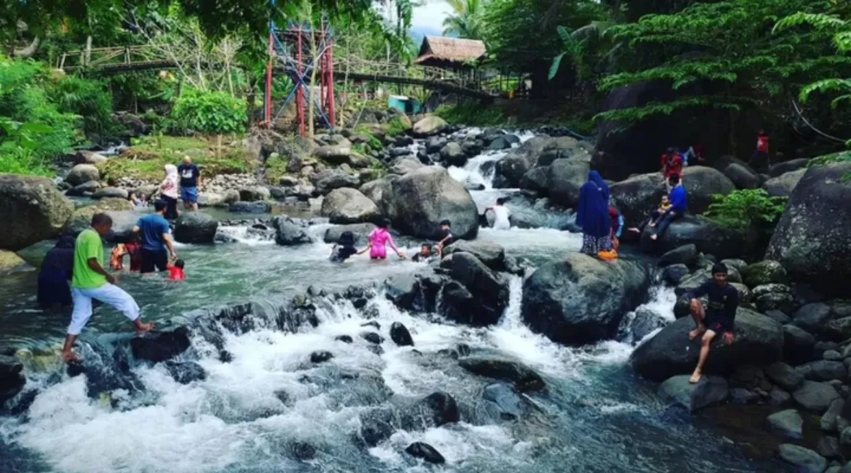 Cireong Park (instagram) (puspita)