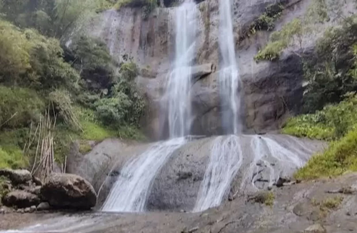 wisata curug ngelay kuningan (google maps) (puspita)