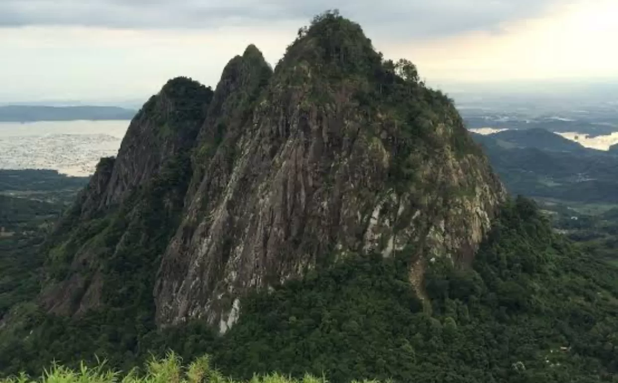 Wisata Healing Gunung Bongkok Purwakarta  (puspita)