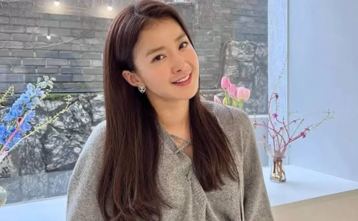 Lee Si Young Hamil Lagi! (puspita )