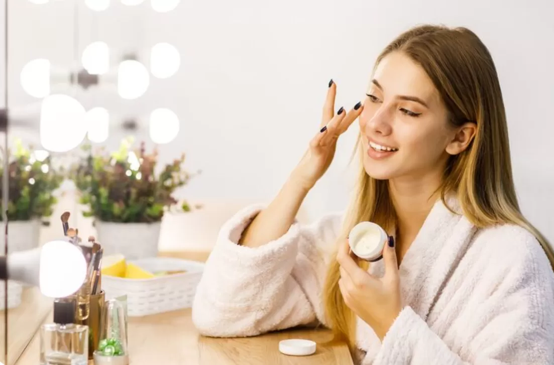 Bingung dengan urutan skincare yang benar? Yuk simak ulasan berikut ini! (freepik) (puspita)