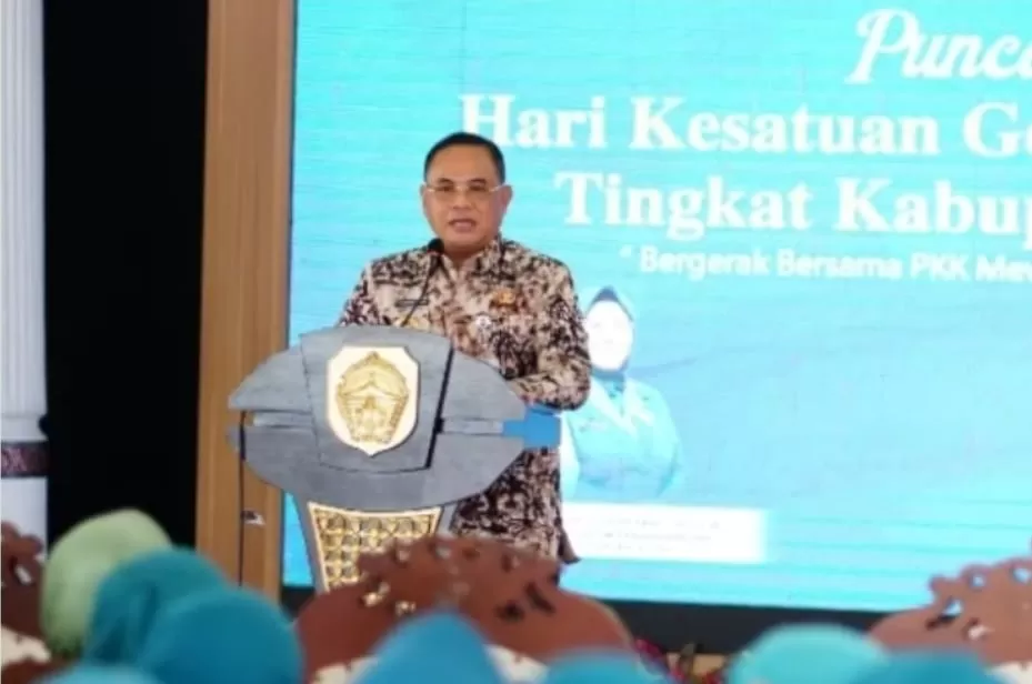 Bupati Pati Sudewo saat menghadiri Puncak Hari Kesatuan Gerak (HKG) PKK ke-53 Tingkat Kabupaten Pati pada 22 Juli 2025. (Instagram/humaspati)