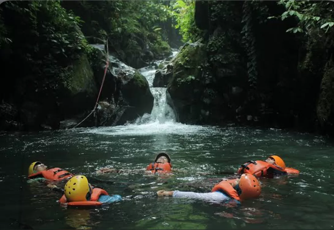 Curug Naga Bogor (instagram) (puspita)