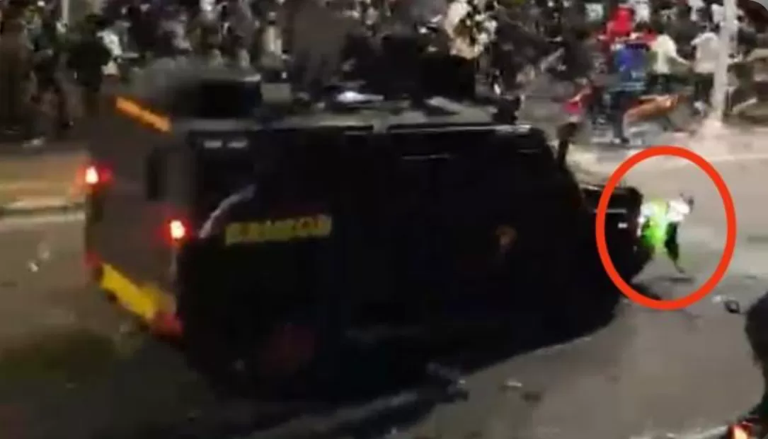 Viral Ojol Dilindas Brimob  (puspita)