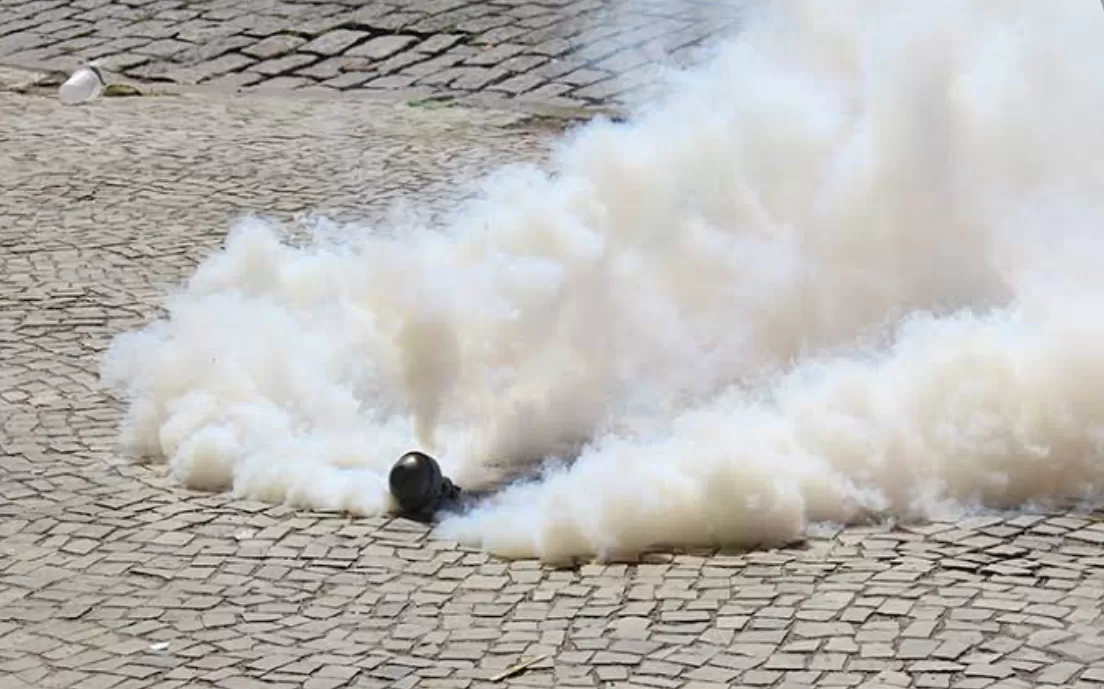 Insiden Gas Air Mata di Unisba dan Unpas  Serang Posko Medis (puspita)