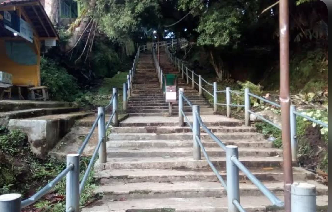 Menilik Makam Keramat Godog (puspita)