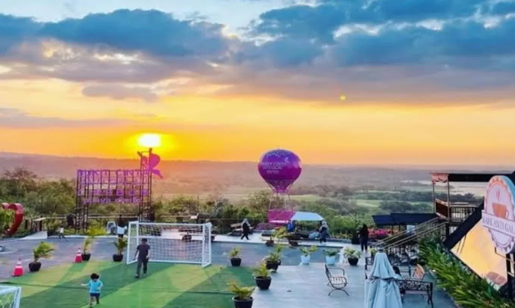 Pesona Bukit Cinta Anti Galau  (puspita)