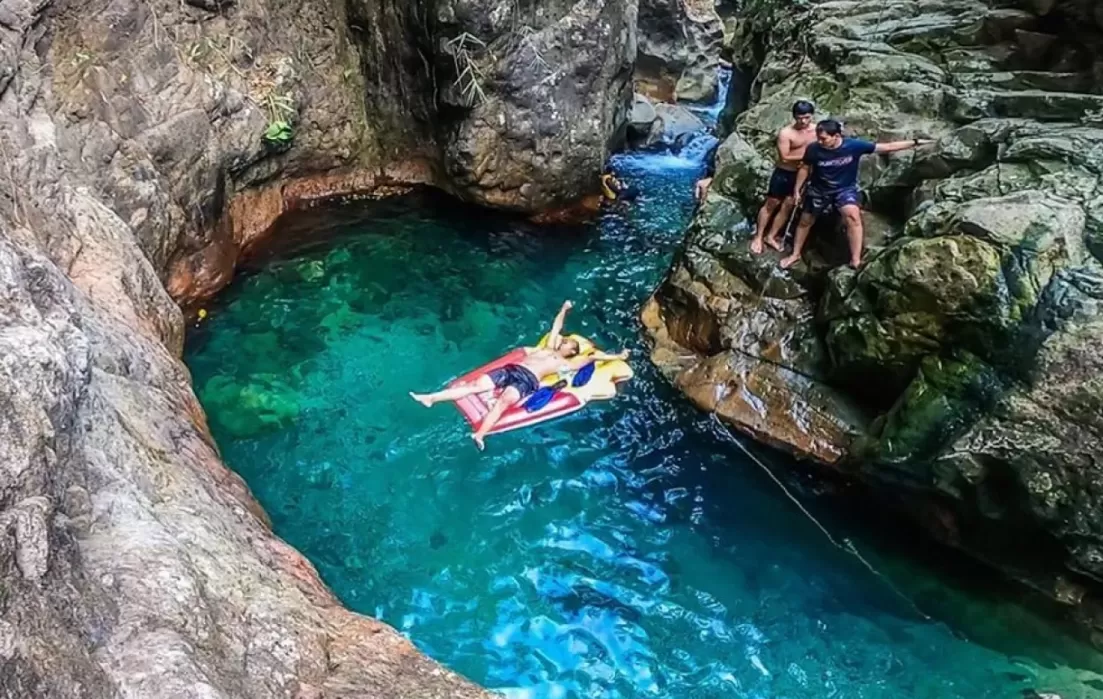 Curug Leuwi Lieuk (puspita)