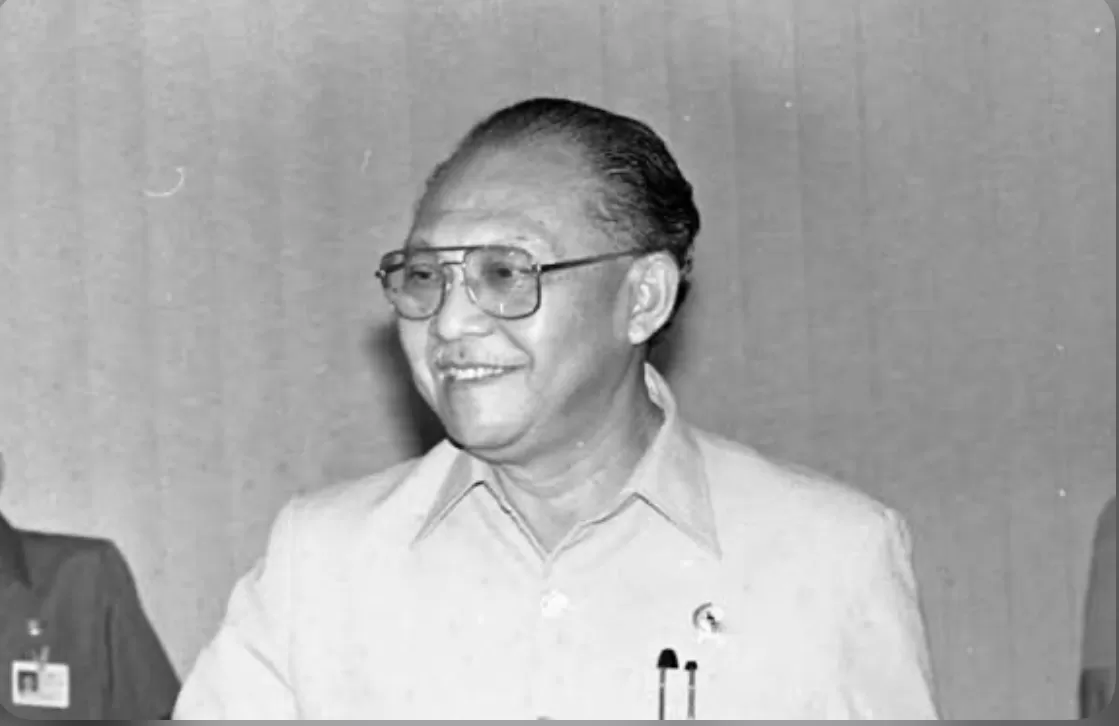 Kisah Hidup Umar Wirahadikusumah  (pusoita)