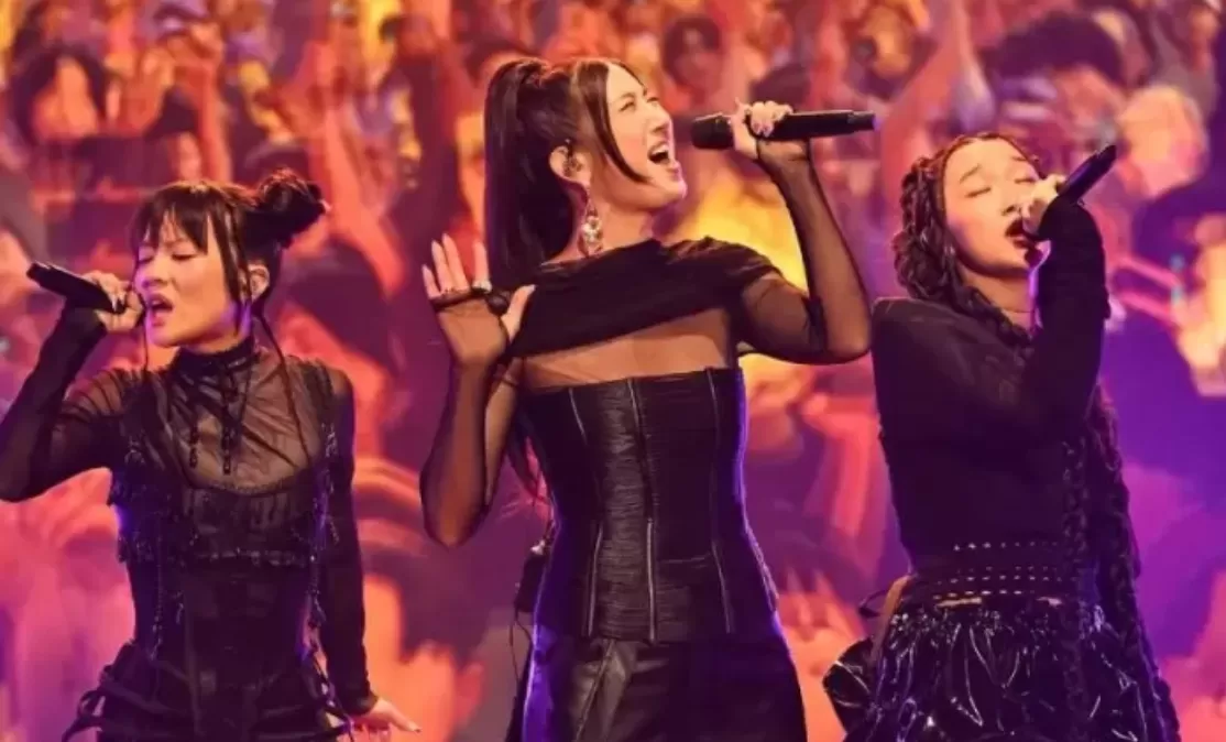 EJAE, Audrey Nuna, dan Rei Ami Tampilkan &ldquo;Golden&rdquo; di Televisi (puspita )