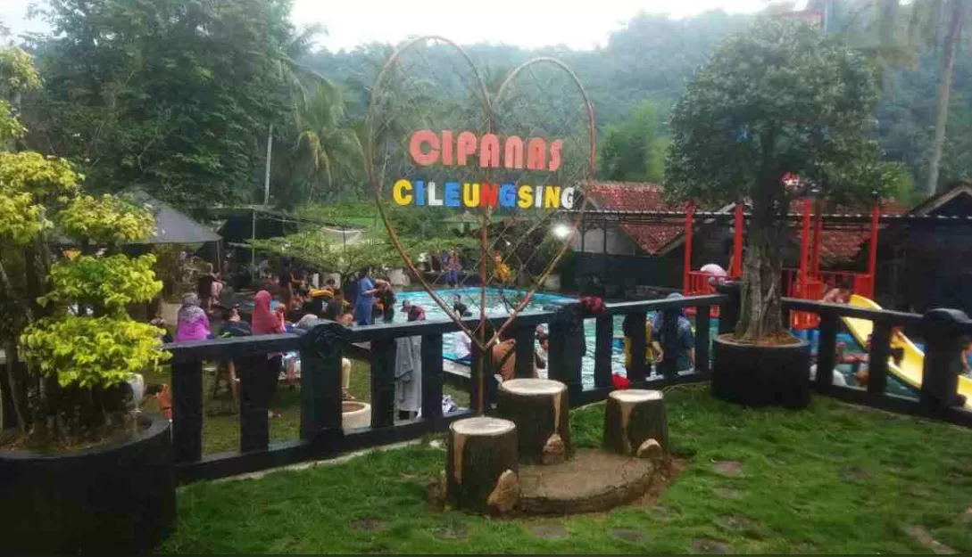 Pemandian Cipanas Cileungsing (puspita)