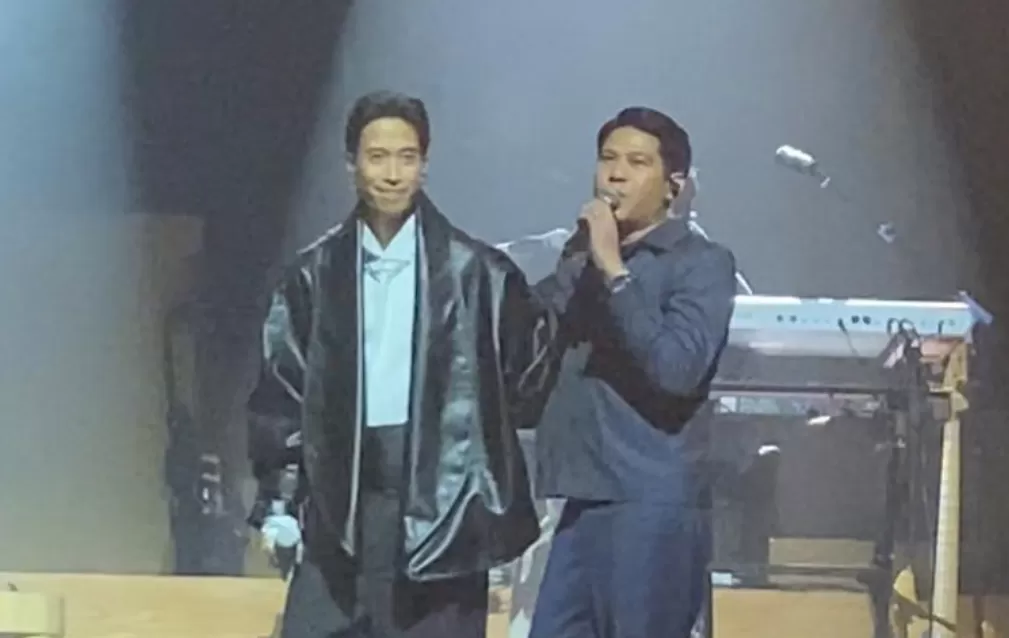 Momen Vidi Aldiano Nyanyi di Panggung Laleilmanino (puspita)