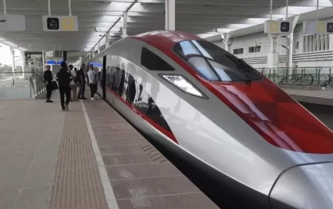 Mahfud Bongkar Bobrok Whoosh (puspita)